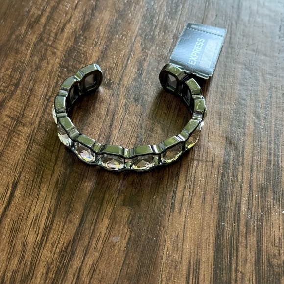 Express lined Rhinestone cuff bracelet - Picture 4 of 14